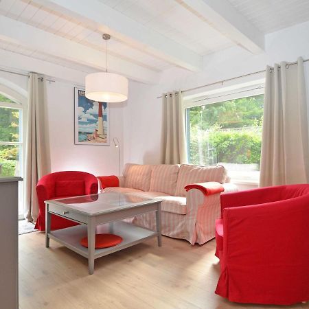 Blaues Strandhaus Sellin Exterior photo